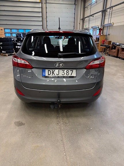 Hyundai i30 3 of 9