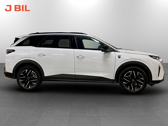 Peugeot 5008 17 of 19