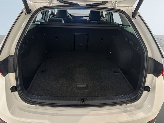 Skoda Octavia Scout 12 of 22