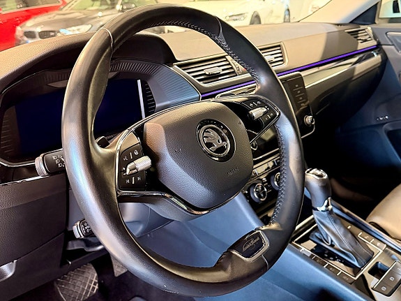 Skoda Superb 8 of 30