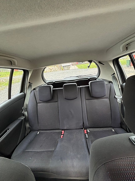 Renault Clio 6 of 8