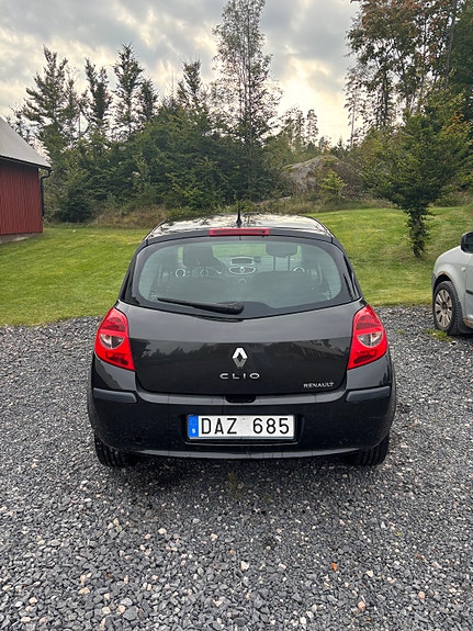 Renault Clio 3 of 8