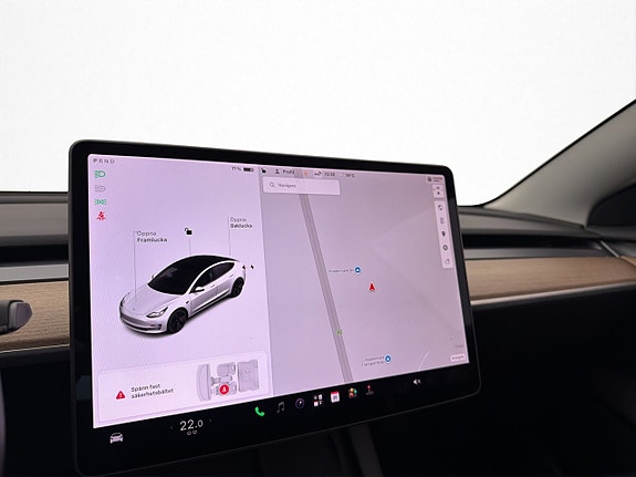 Tesla Model 3 21 of 30