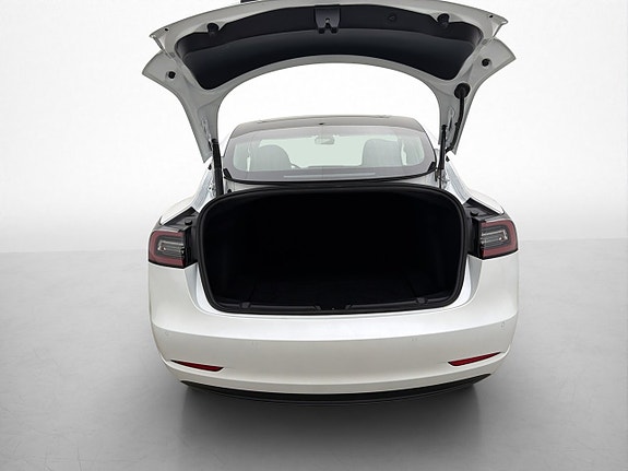 Tesla Model 3 12 of 30