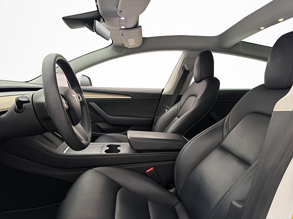 Tesla Model 3 14 of 30