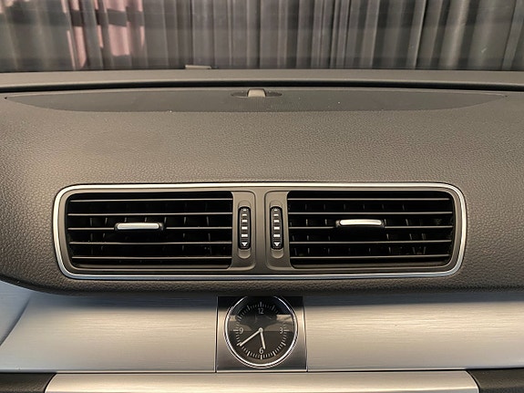 Volkswagen Passat Alltrack 27 of 30