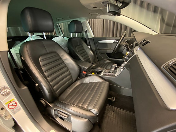 Volkswagen Passat Alltrack 8 of 30