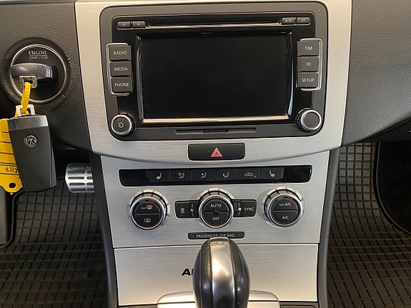Volkswagen Passat Alltrack 29 of 30