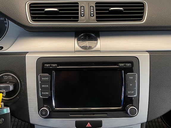 Volkswagen Passat Alltrack 28 of 30