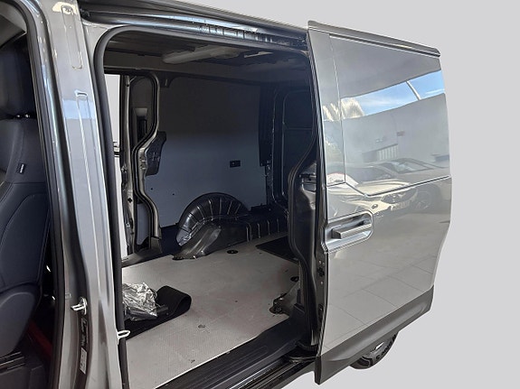 Kia PV5 10 of 16