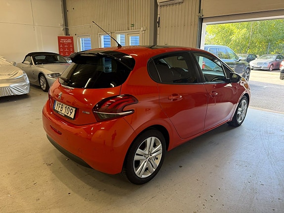 Peugeot 208 6 of 11