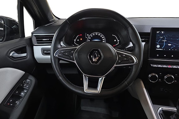 Renault Clio 11 of 21