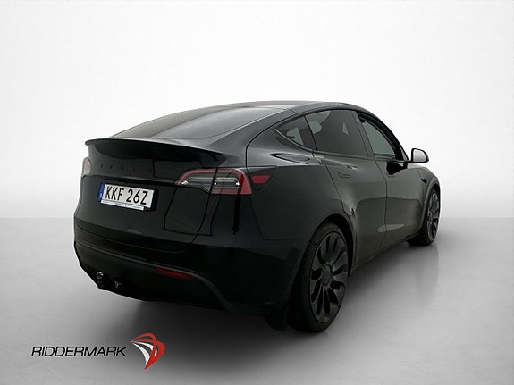 Tesla Model Y 9 of 30
