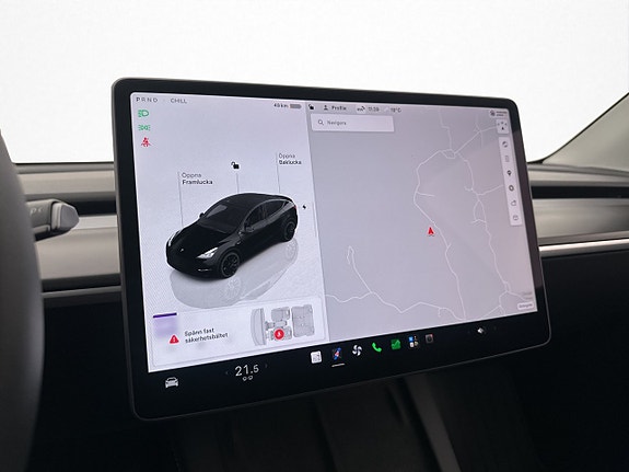 Tesla Model Y 27 of 30