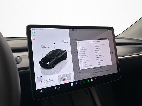 Tesla Model Y 25 of 30