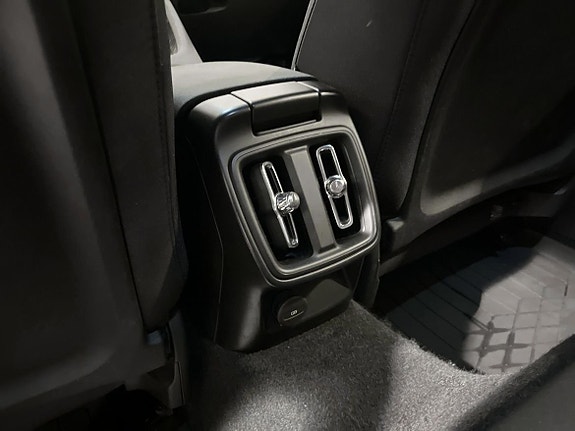 Polestar 2 10 of 24