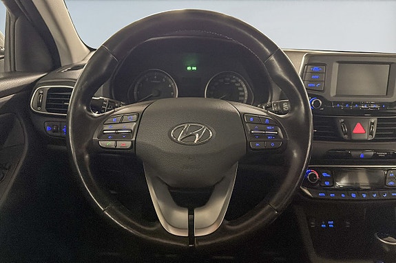 Hyundai i30 14 of 17