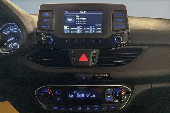 Hyundai i30 12 of 17