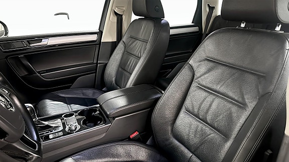 Volkswagen Touareg 8 of 12