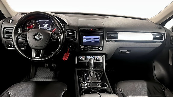 Volkswagen Touareg 10 of 12
