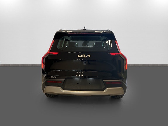 Kia EV9 5 of 24
