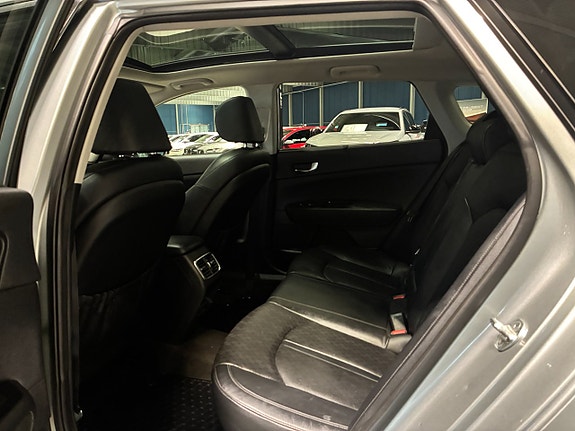 Kia Optima 21 of 30