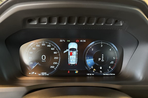 Volvo XC90 25 of 30