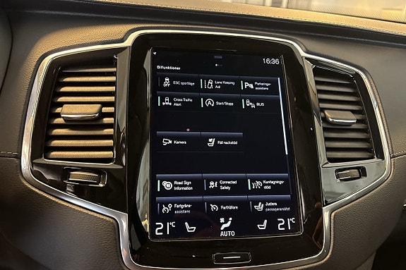 Volvo XC90 28 of 30