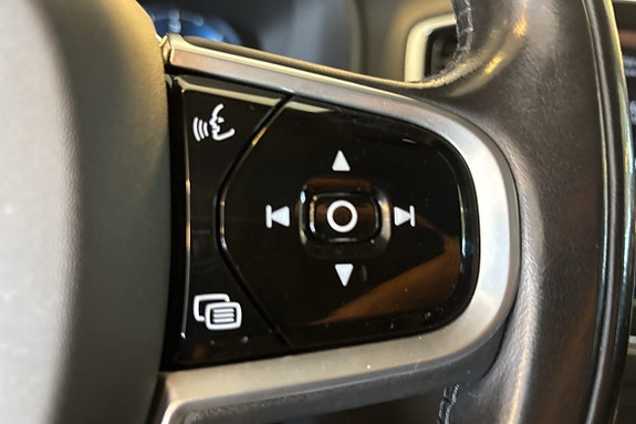 Volvo XC90 23 of 30