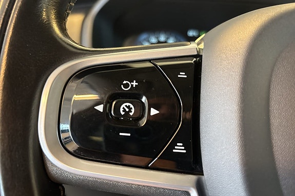 Volvo XC90 24 of 30