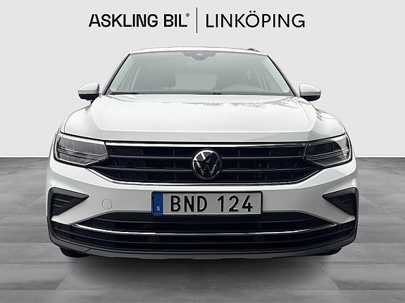 Volkswagen Tiguan 5 of 15