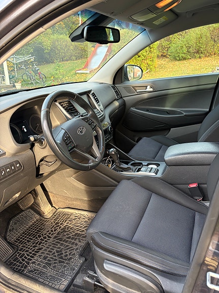Hyundai Tucson 3 of 5