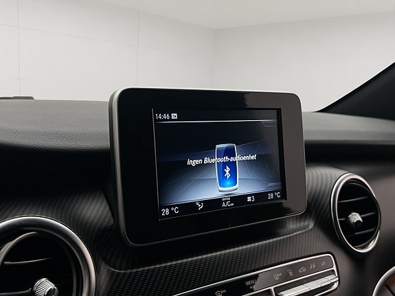 Mercedes-Benz V250 26 of 30