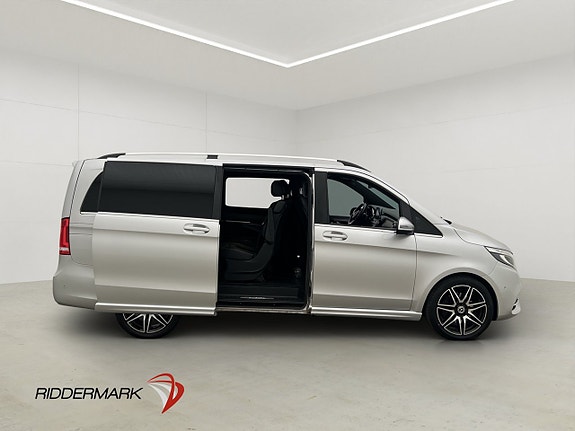 Mercedes-Benz V250 12 of 30