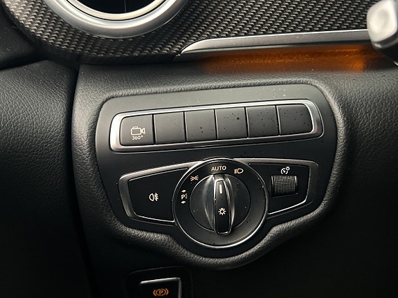 Mercedes-Benz V250 19 of 30