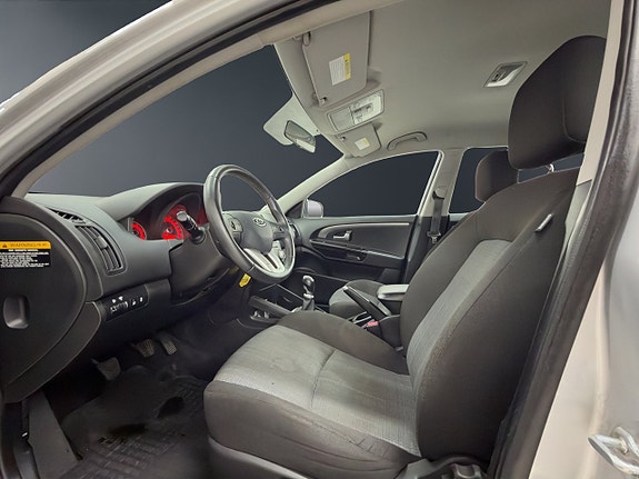Kia Ceed 8 of 13