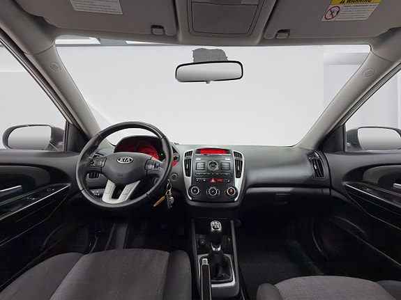 Kia Ceed 10 of 13