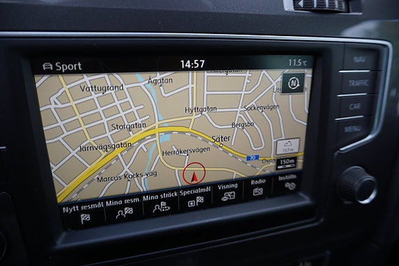 Volkswagen Golf Alltrack 9 of 10