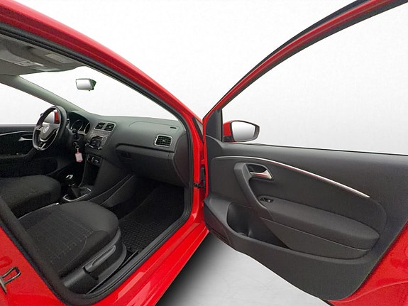 Volkswagen Polo 15 of 25