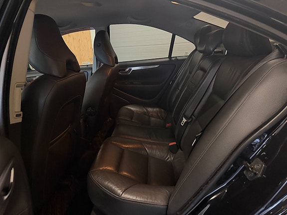 Volvo S60 12 of 12