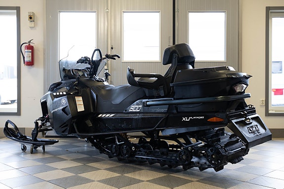 Lynx Commander 800 E-TEC *396 mil!* 3 of 4