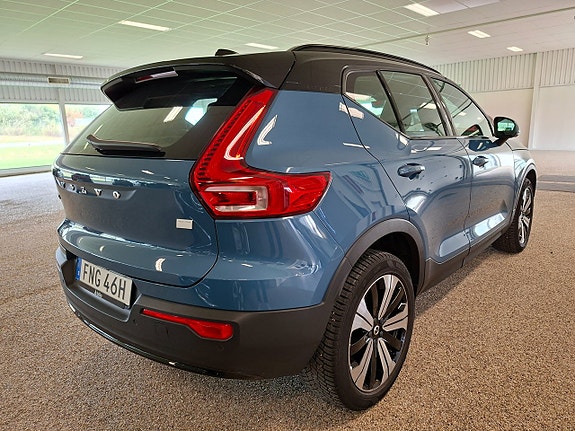 Volvo XC40 4 of 9