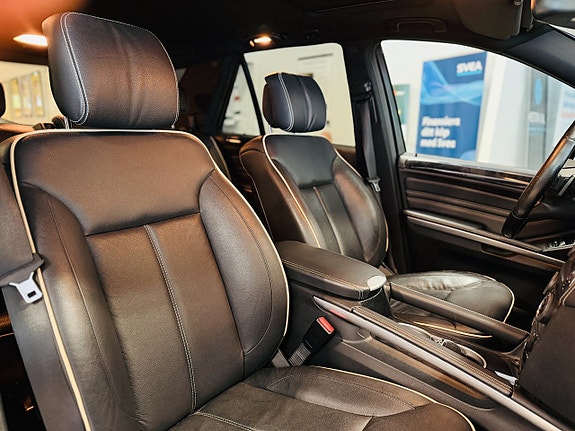 Mercedes-Benz ML300 21 of 21