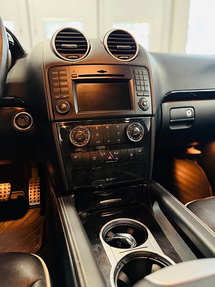Mercedes-Benz ML300 18 of 21