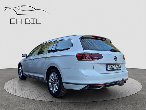 Volkswagen Passat 8 of 18