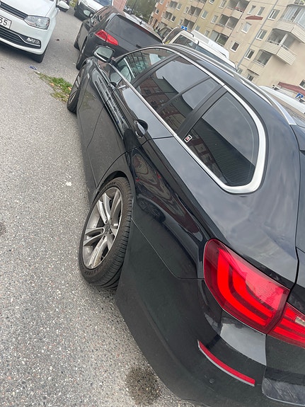 BMW 520d 2 of 6