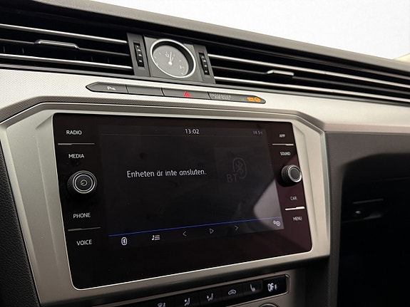 Volkswagen Passat 21 of 30