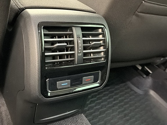 Volkswagen Passat 29 of 30