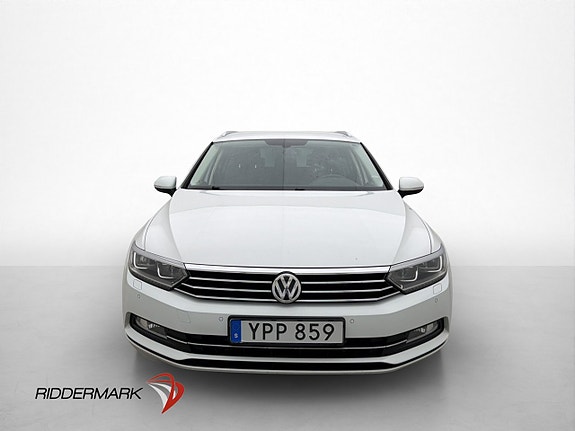 Volkswagen Passat 2 of 30