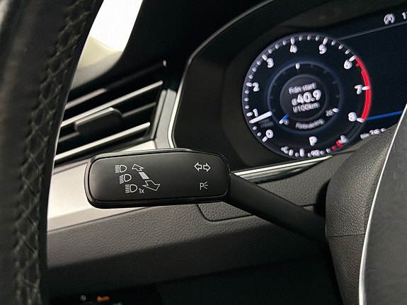 Volkswagen Passat 15 of 30